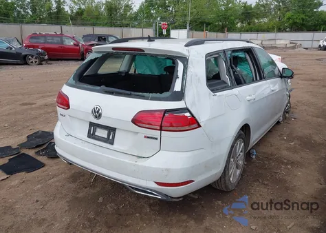 2019 Volkswagen Golf Sportwagen 1.8T S z USA, uszkodzony, nr VIN 3VW117AUXKM508467
